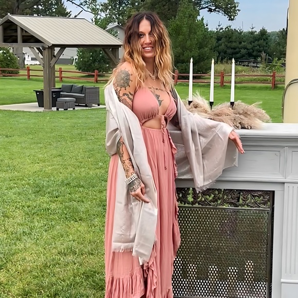 Meet your Posh Ambassador, Jayme - Picture 12 of 16